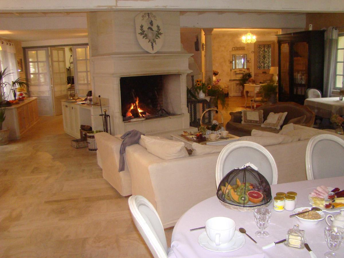 Le Jardin De Saint Jean Bed and Breakfast Exteriör bild