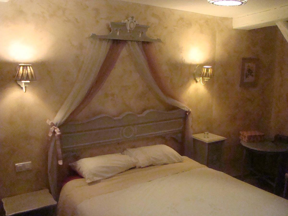 Le Jardin De Saint Jean Bed and Breakfast Exteriör bild
