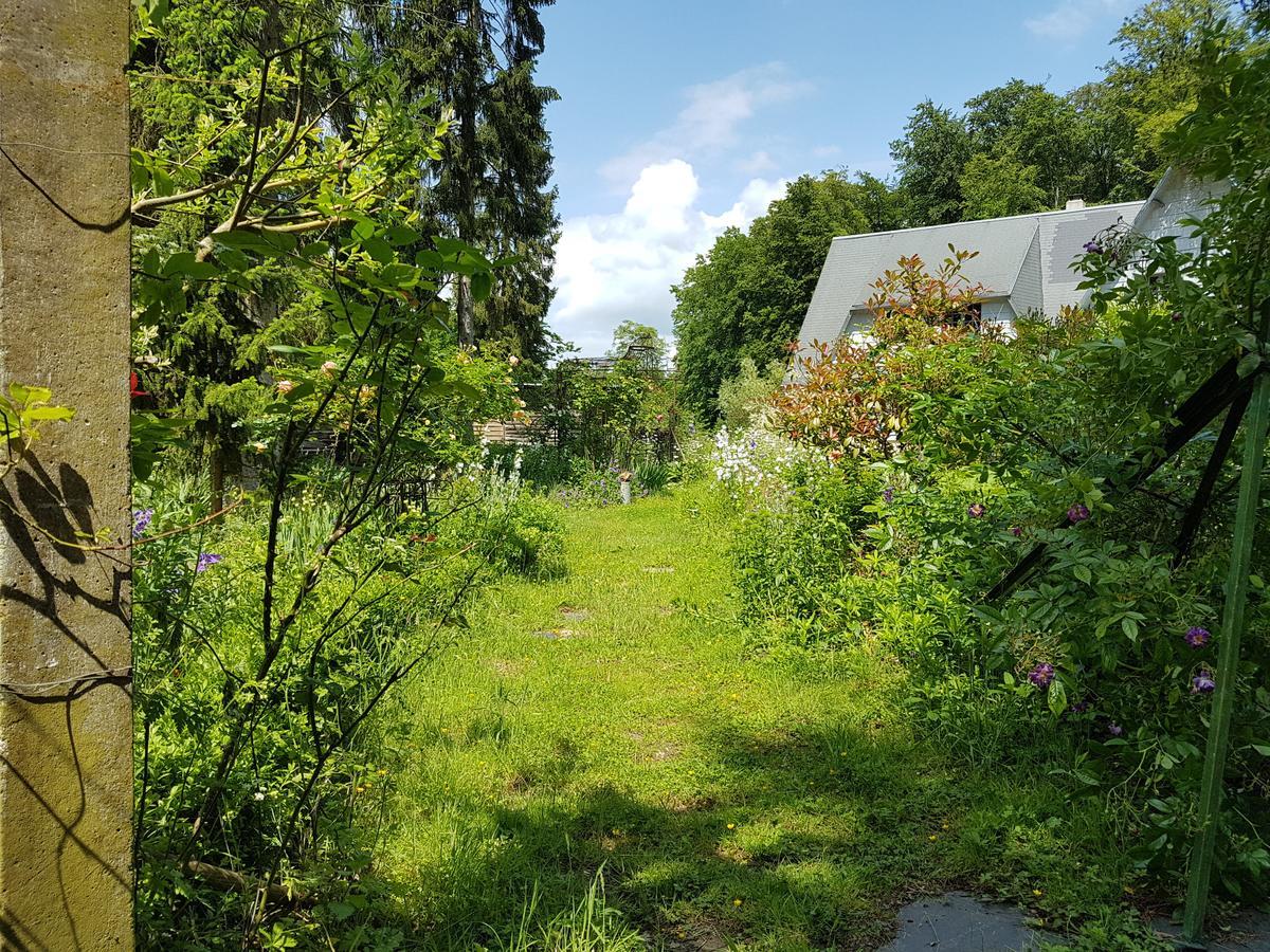 Le Jardin De Saint Jean Bed and Breakfast Exteriör bild